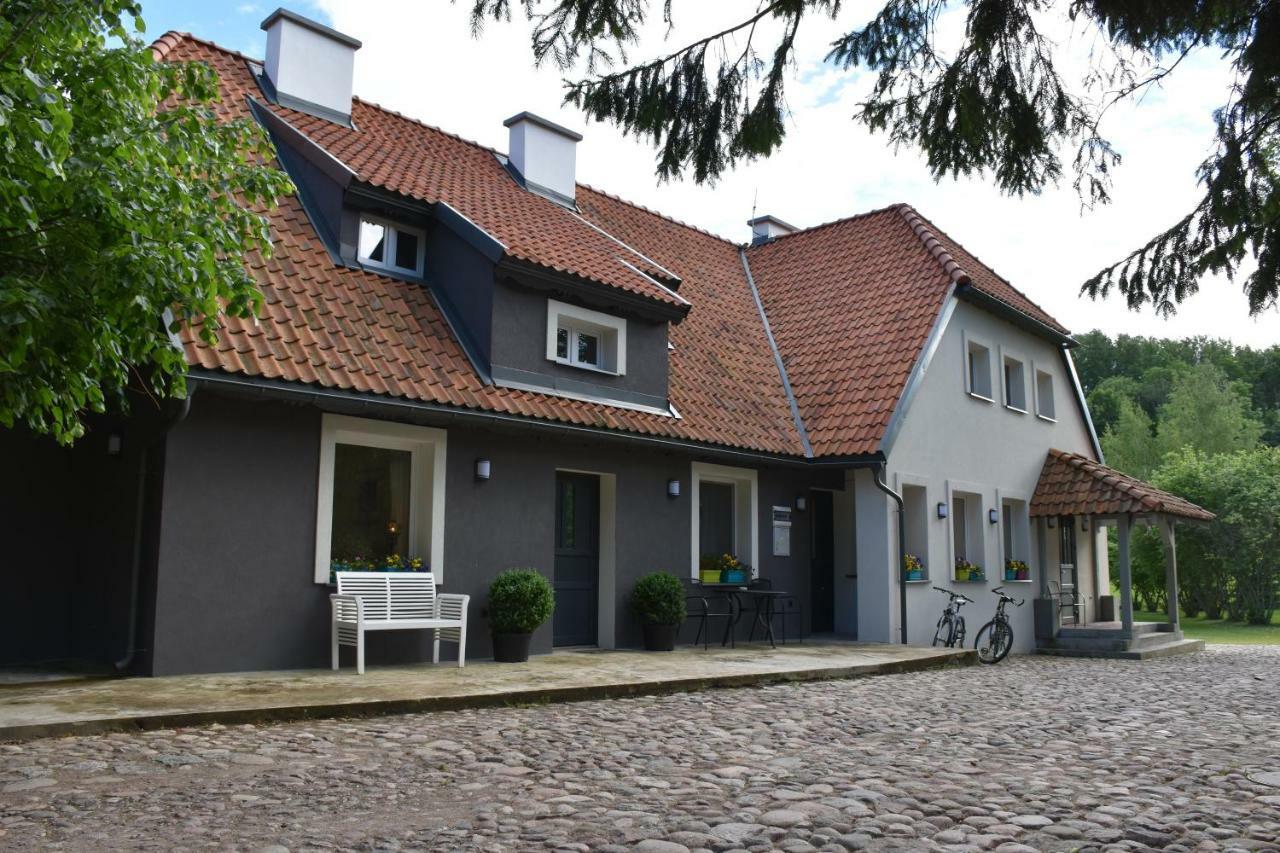 Gasthaus Dom Ogrodnika Biala Olecka Exterior foto